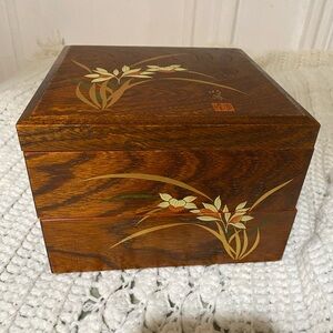 Aizu lacquer ware box Japanese Jubako